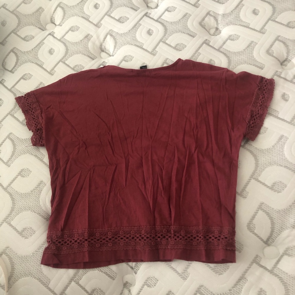 Cropped Blouse - Picture 2 of 2